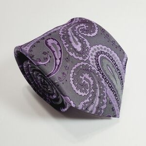 Perry Ellis Portfolio Purple Paisley Pattern Men's Silk Neck Tie Jacquard